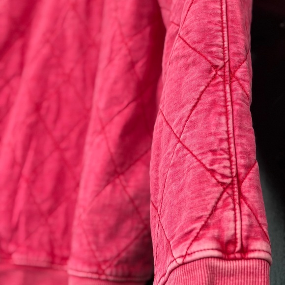 Gameday Couture Vibrant Red Pink Quilted Pullover Warm Soft Polished Style - Picture 5 of 5
